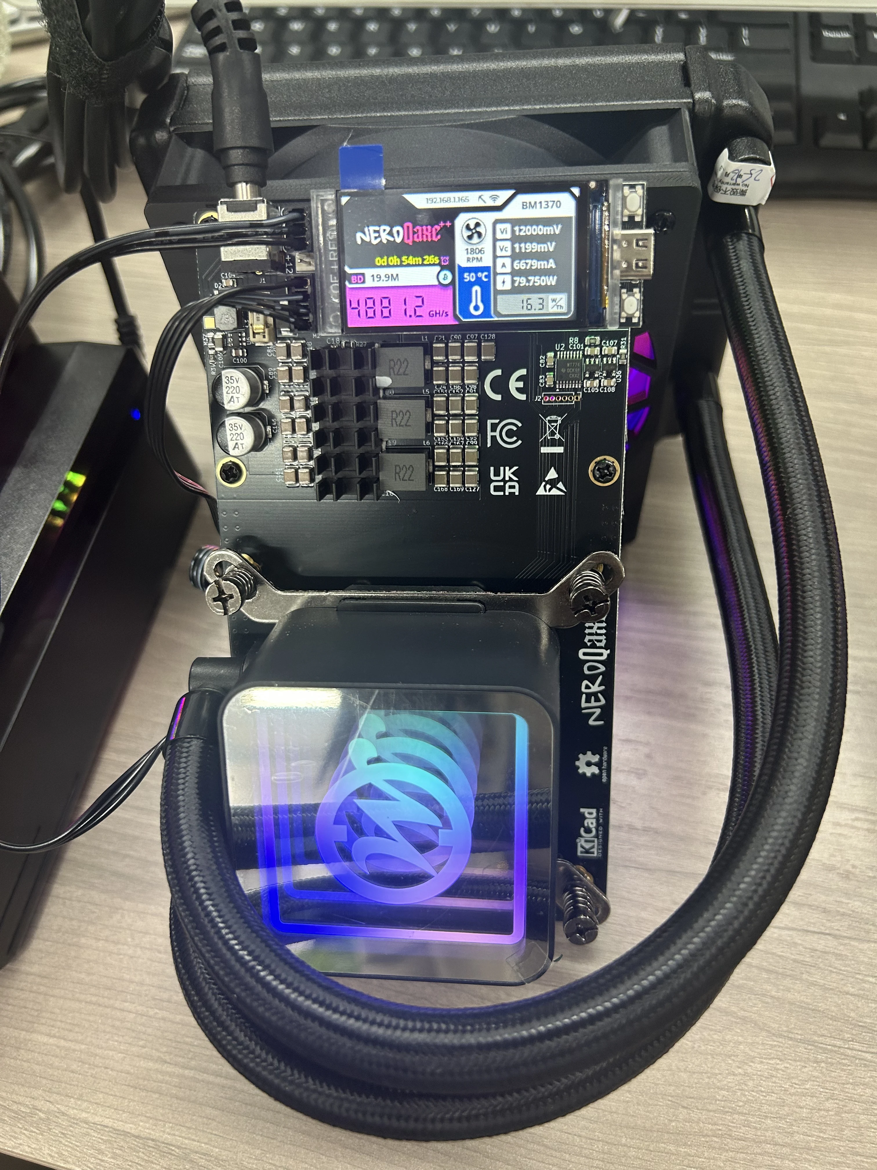 

Lion New Bitaxe Miner NerdQaxe++ 4.8T гидро с блоком питания Solo майнер Lottery Miner с вилкой США/ЕС/Великобритании/Австралии