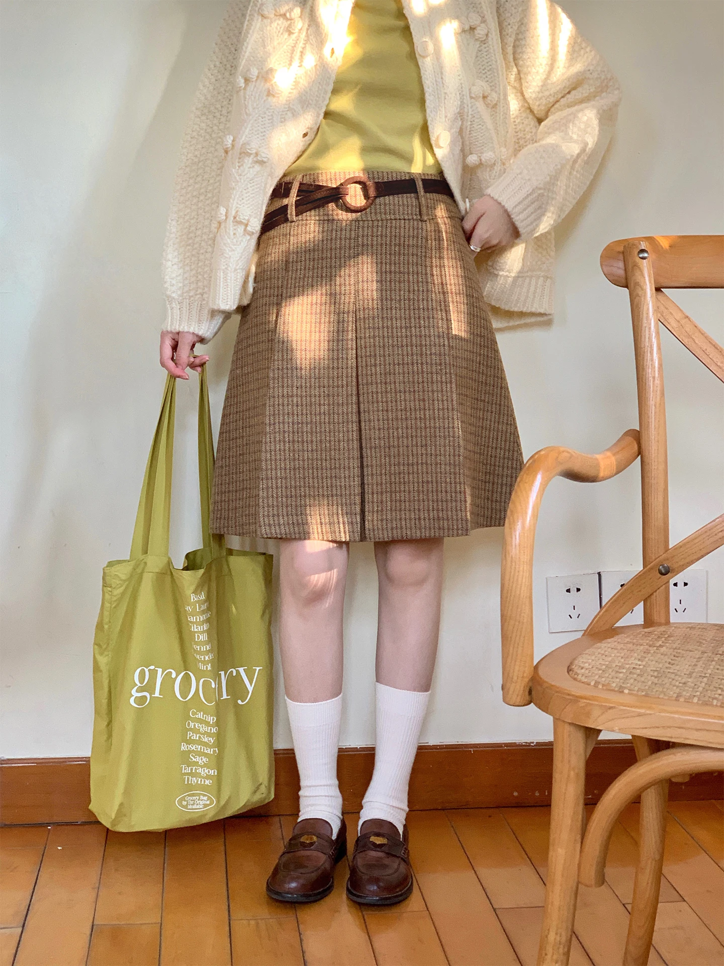 

Корейская винтажная шерстяная юбка миди в клетку с поясом и флисовой подкладкой для женщин, повседневная, для офиса и города