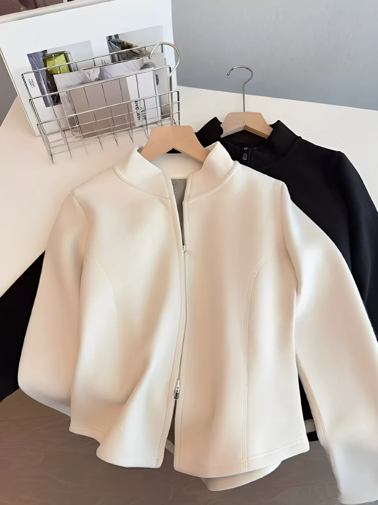 Women's Lightweight Fleece Double-sided Warmth Cardigan Jacket Casual Style Standard Fit Multi-pocket Polyester Fiber