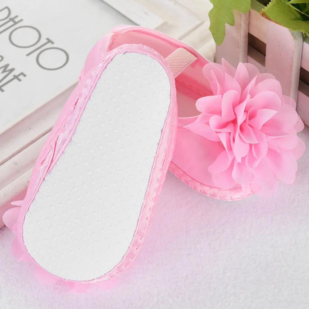 1 par de sapatos para bebês meninas, sapatos de renda rosa com sola antiderrapante para recém-nascidos, tamanho 13, sola confortável