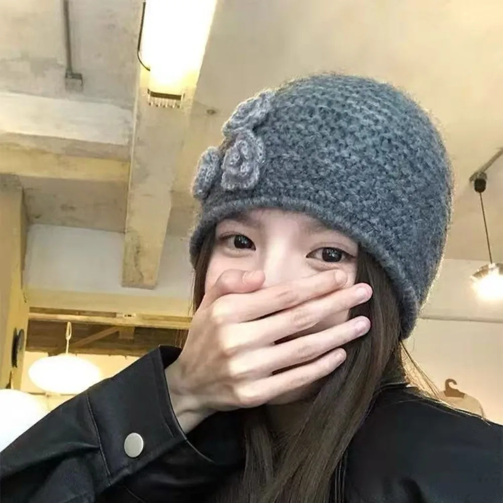 달콤한 단색 니트 울 모자 한국 스타일 탄력 있는 겨울 따뜻한 모자 모든 스타일에 어울리는 따뜻한 꽃 비니 모자 겨울용