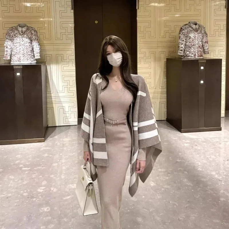 새로운 가을 패션 니트 드레스 여성 브이넥 긴팔 단색 슬림 롱 드레스 이너웨어 니트웨어