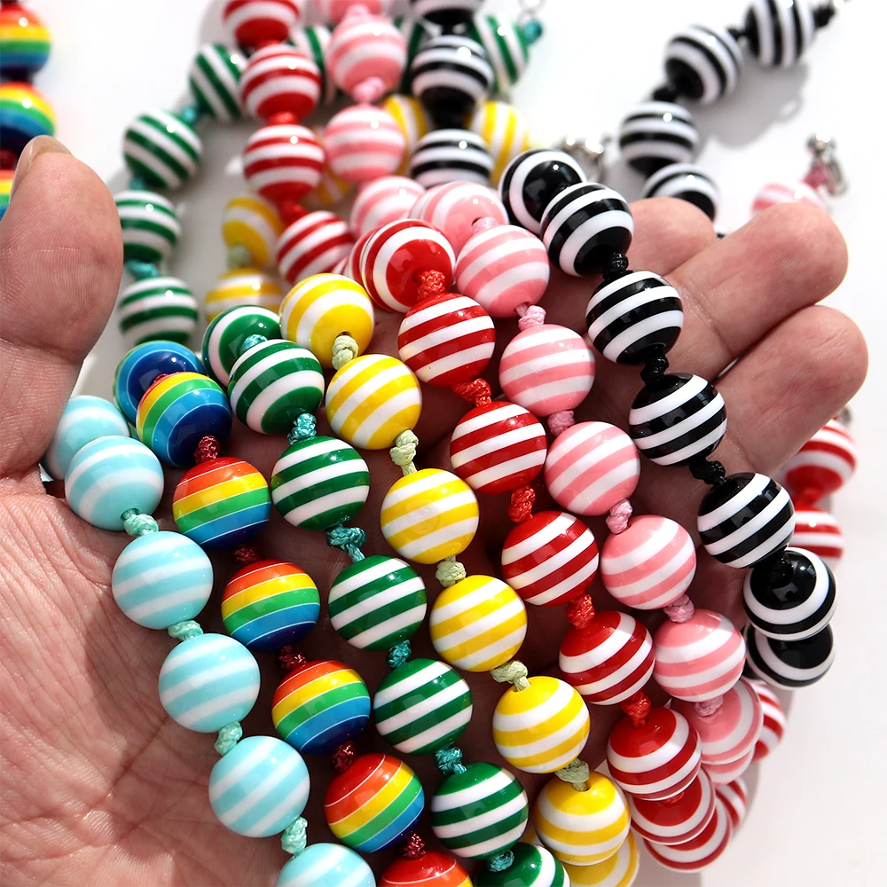 Modische, bunte, gestreifte, runde Perlen, handgefertigte Halskette mit Knoten, geometrische Acryl-Kugelperlen, Choker-Halsketten, neue Schmuckgeschenke – Detail 4