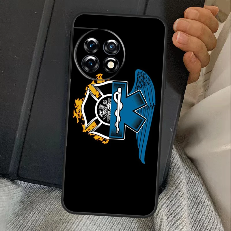 Etui EMT EMS Ambulance na OnePlus 13R 12R 10R 13T 10T 8T 15 13 12 11 Nord CE 4 3 2 Lite N20 N30 Nord 5