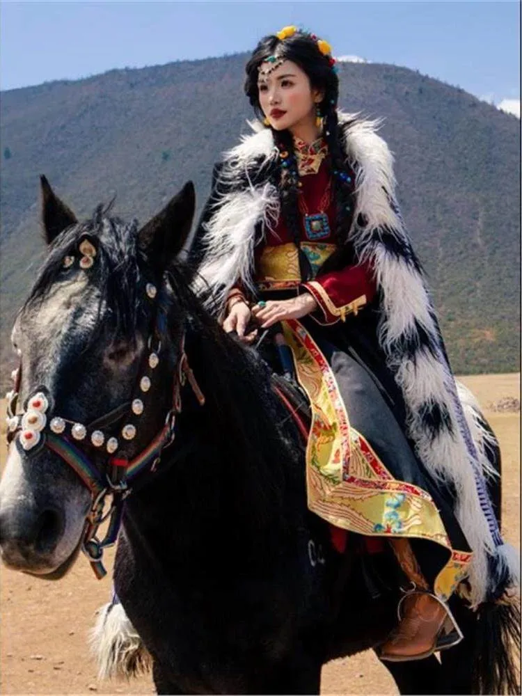 

New style of ethnic costume for photo shoots classic wrap skirt and travel photography