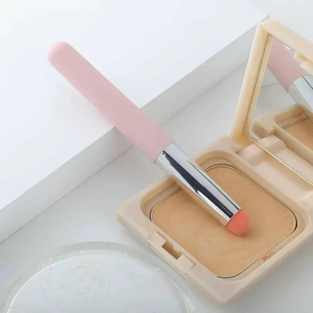 Pinceau à lèvres ultra doux – Applicateur de rouge à lèvres de précision pour des lignes définies et un mélange de couleurs lisses |   Outil de maquillage vegan sans cruauté
