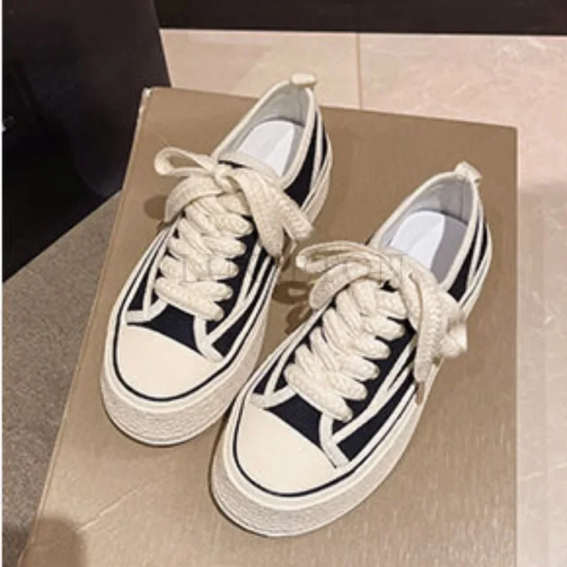 Thick Soled Low Cut Canvas Shoes for Women Fashion Trend Comfortable Lightweight Non Slip Versatile Casual Sports Board Shoes