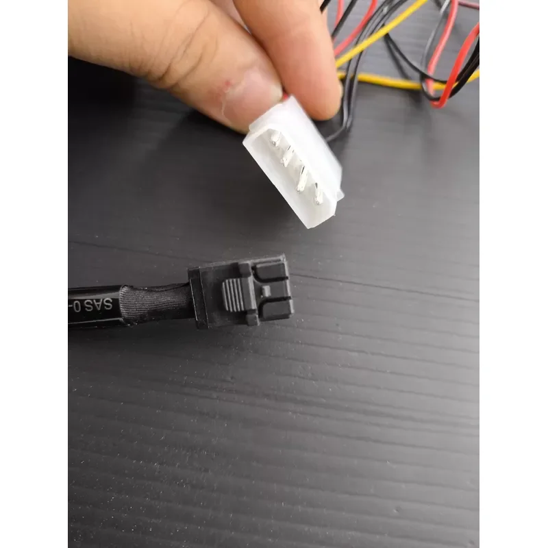 for Volume New MINI SAS HD SFF 8643 to 4 SAS
