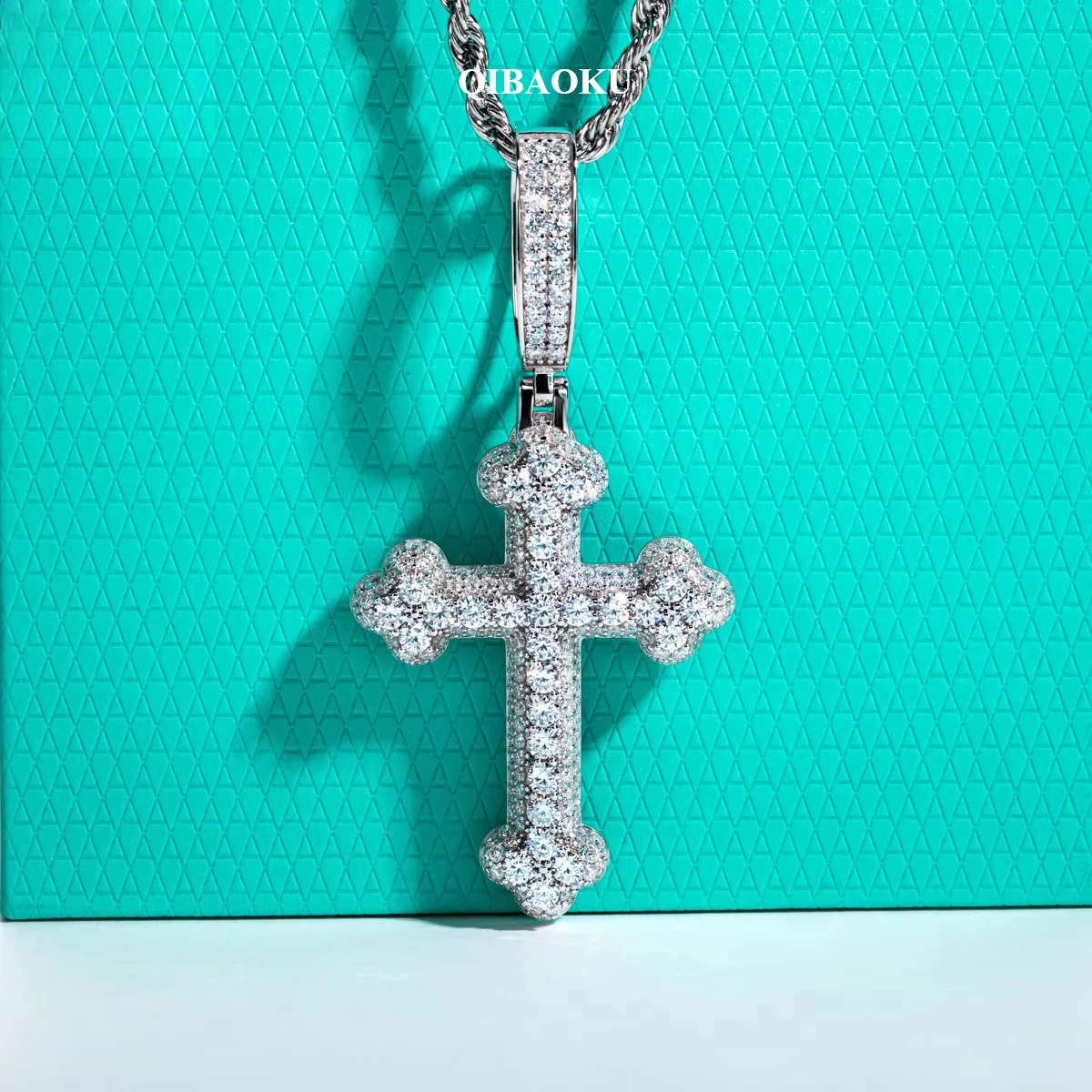 QIBAOKU 2.5mm D Color Moissanite Cross Pendant Layered Hip Hop GRA S925 Sterling Silver Necklace Age Metal Jewelry for Men 2026