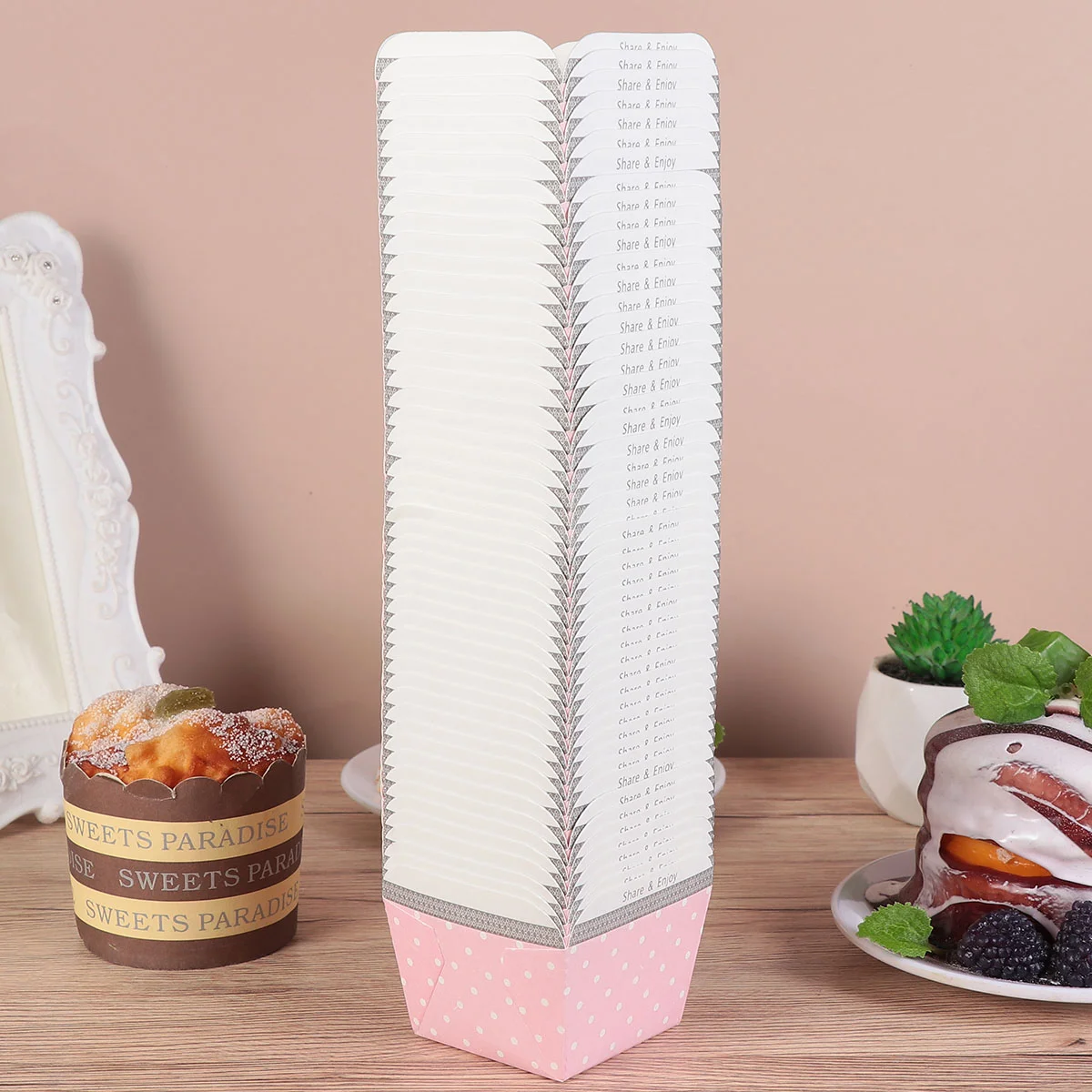 

Cute Square Cupcake Wrapperss Square Disposable Cake Cup Heat-resistant Dessert Bowls Mini Cake Box Party Wedding Supplies
