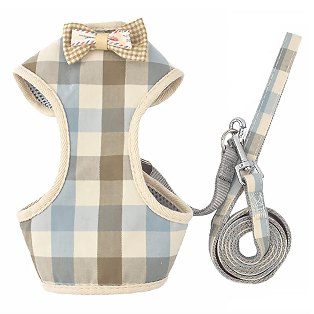 

Adjustable Pet Vest and Leash Set Stylish Plaid Design Safe Comfortable Dog Walking Harness for Puppies Outdoor Travel Accessory