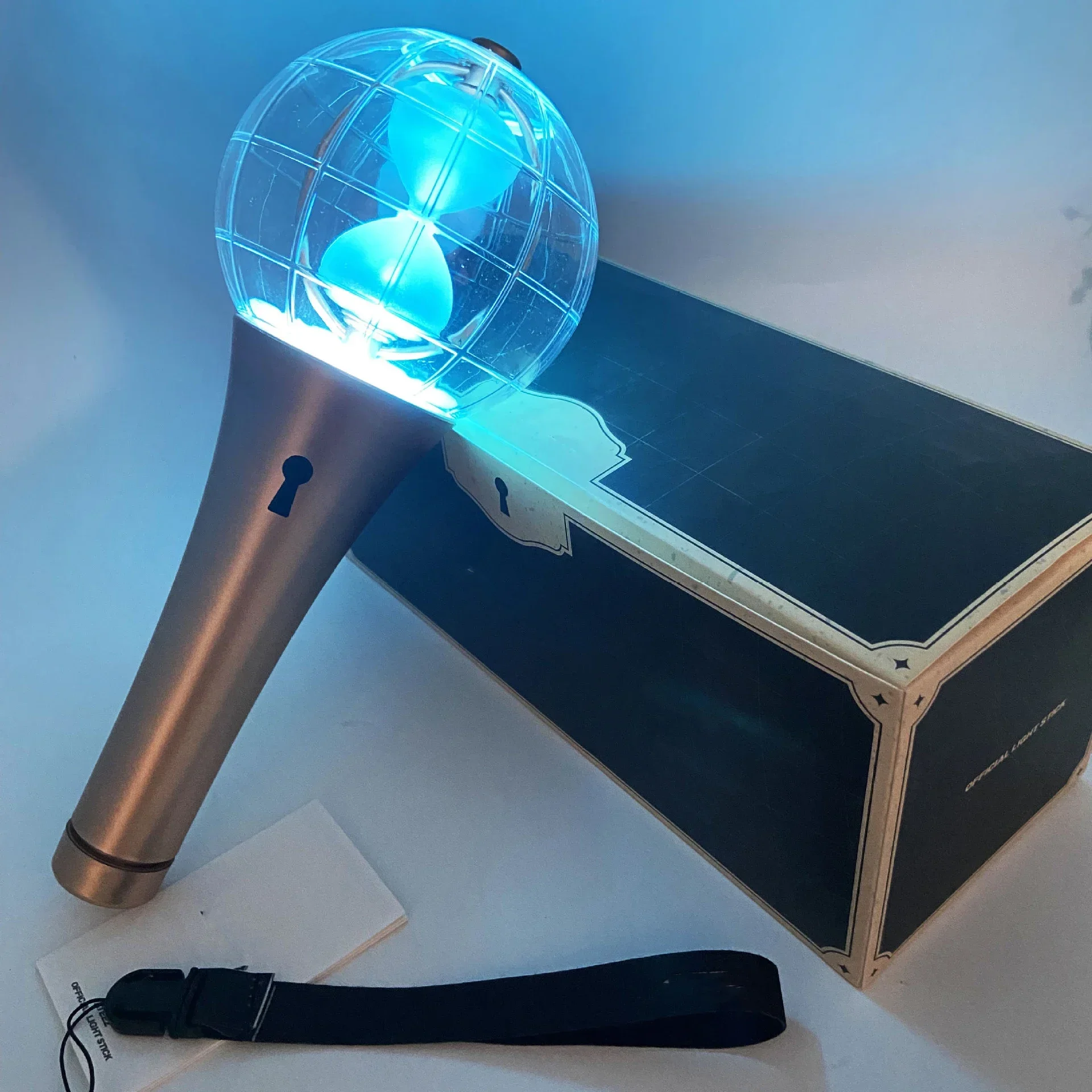 Kpop ateezed lightstick ver.2 ver.1 Bura kezét Villanyégő Koncert Villanyégő hiphop Félfogadás ligh botot Flash’s Theme Fluoreszkáló Legyező Gyűjtés toys