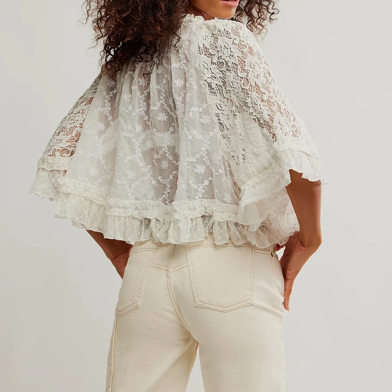 Combhasaki, camisa transparente con bordado de encaje Floral y2k de verano para mujer, manga larga acampanada, cuello redondo, dobladillo con volantes, blusa transparente, capas