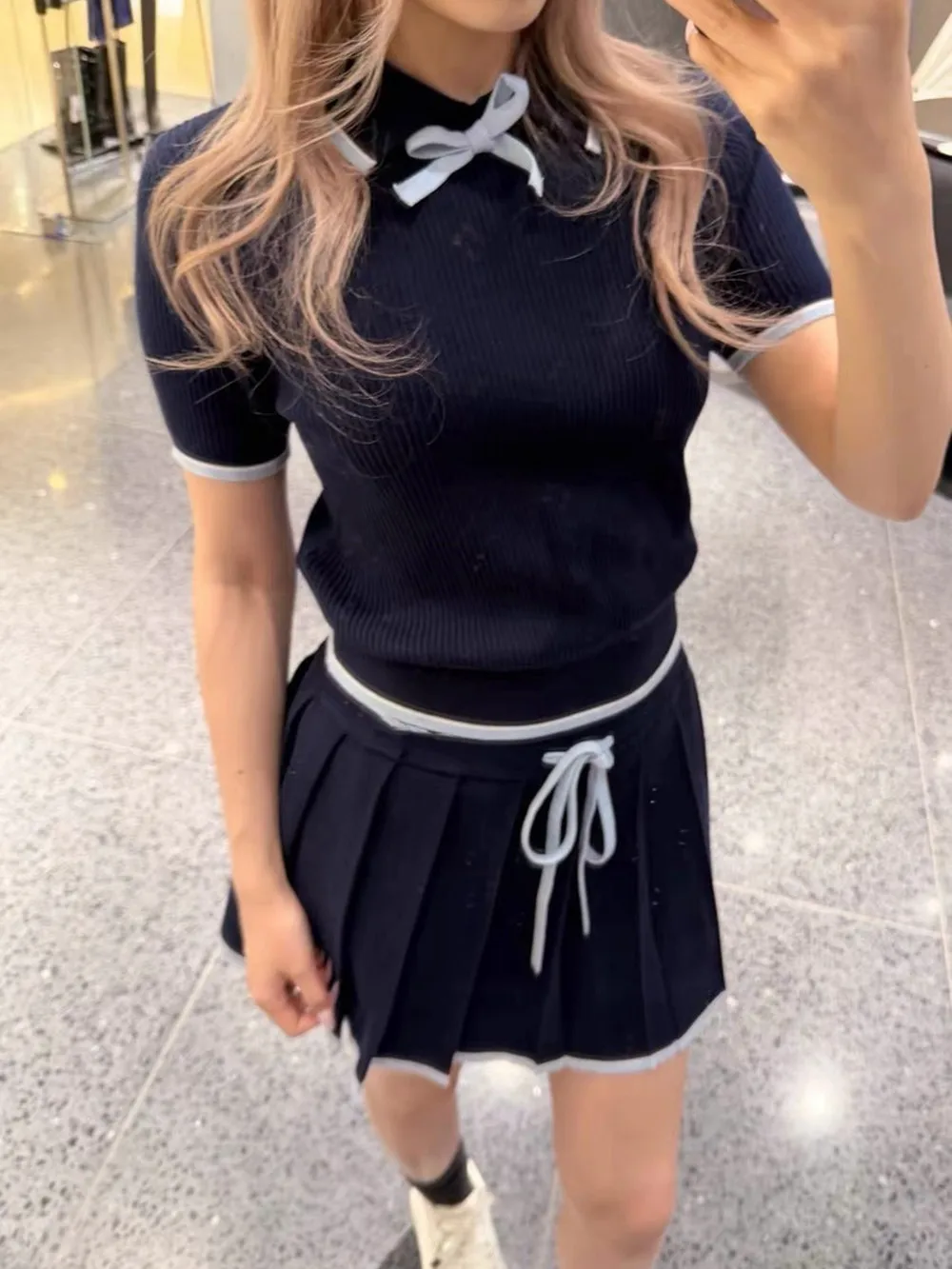 

Elegant European Style Spring Summer Sweet Knot Color Block Casual Knitted Short Sleeve T-Shirt Top Skirt Set Women