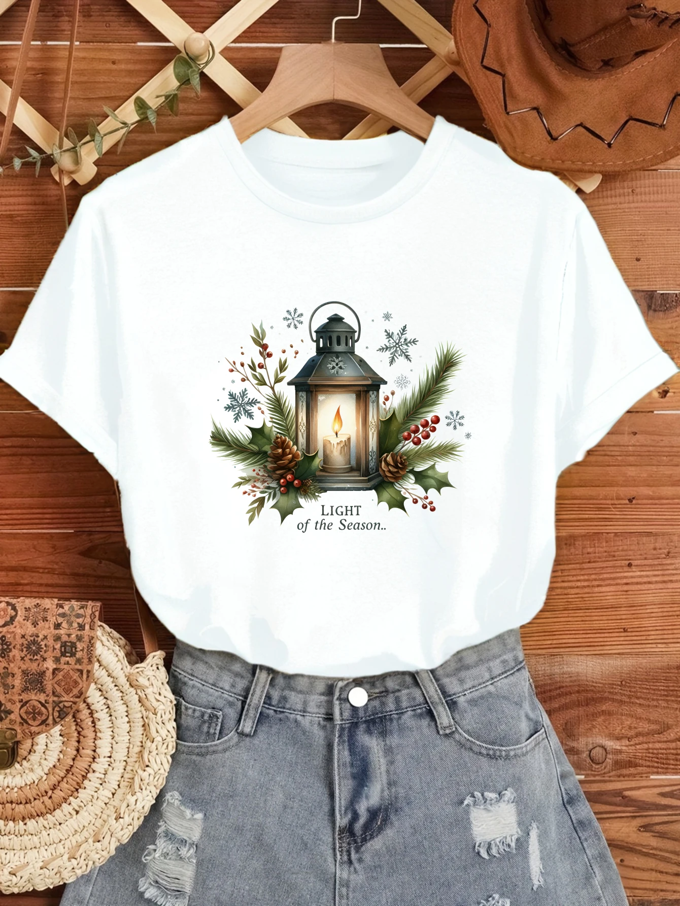 

2025 A graffiti print on a lamp at night tops Junior O-Neck Ladies T-shirt Casual Spring Summer Cotton Korean luxury clothing