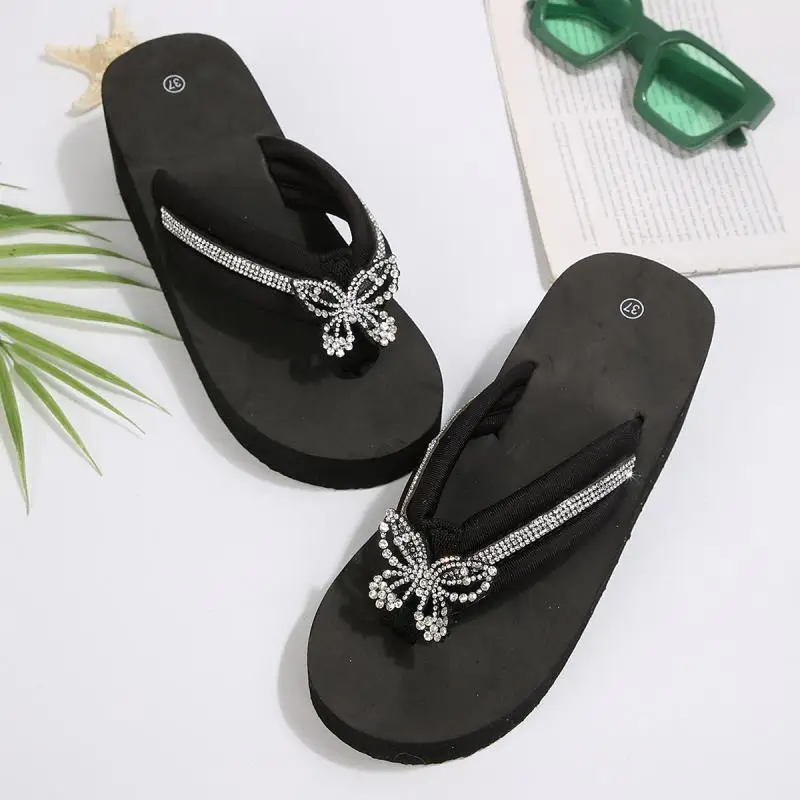 Rhinestone Schmetterling Plateau Keilabsatz Flip-Flops Damen Sommer 2026 Lässige Schwarze Dicksohlen-Sandalen Damen EVA Strandpantoffeln – Detail 7