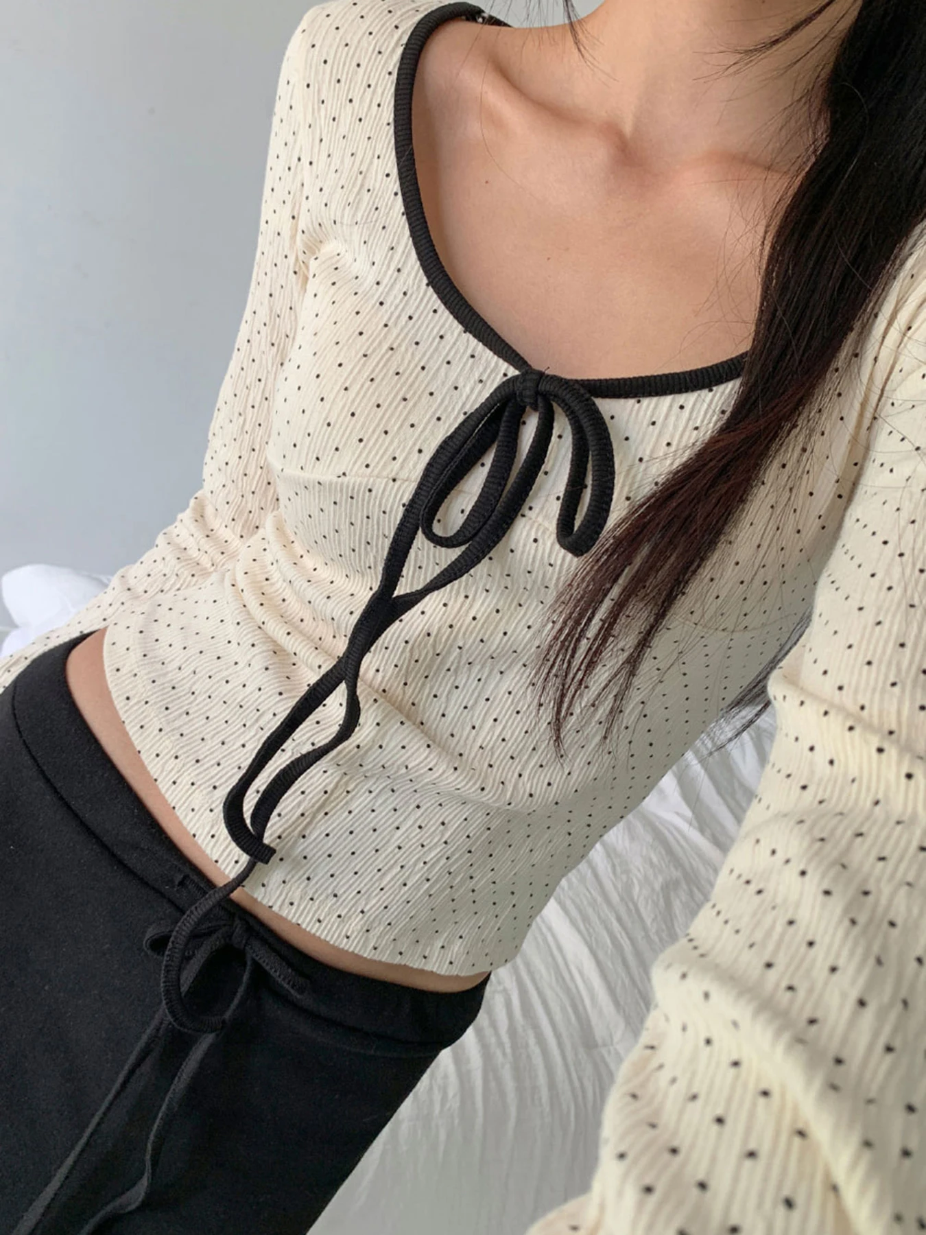 IAMSURE Casual Contrast Color Dot Printed T Shirt Slim O-Neck Long Sleeve Tees Women 2024 Autumn Spring Fashion Streetwear Lady