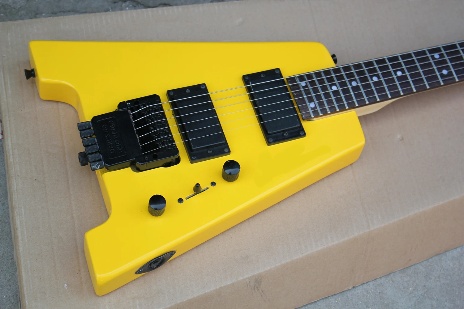 6 Strings Yellow Headless Electric Guitar with Tremolo Bar,24 Frets,Rosewood Fretboard