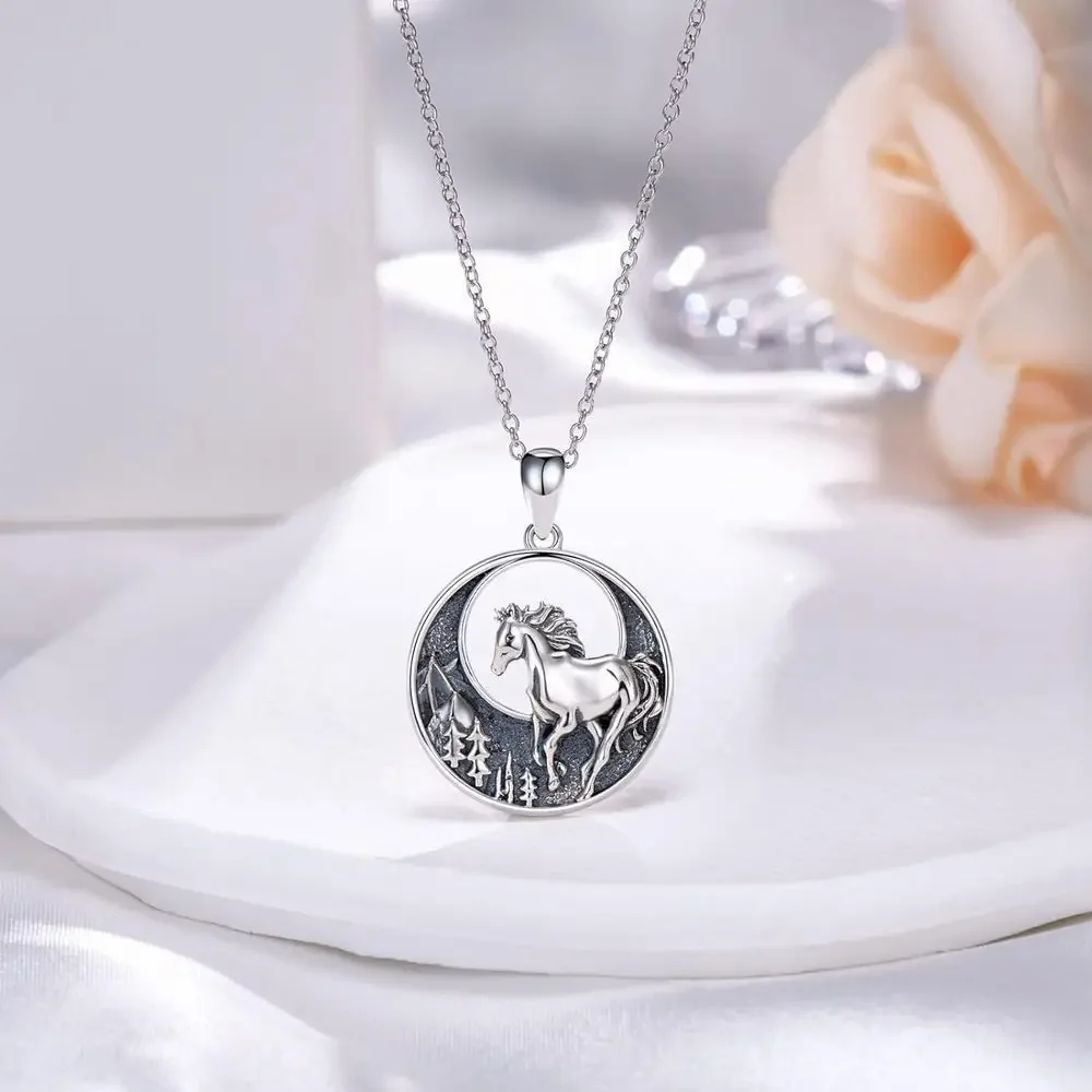 Fashion3pcs Retro Pony Round Pendant Necklace/Necklace & Earring Set, Exquisite Party Commemorative Jewelry Gifts  in A Niche St