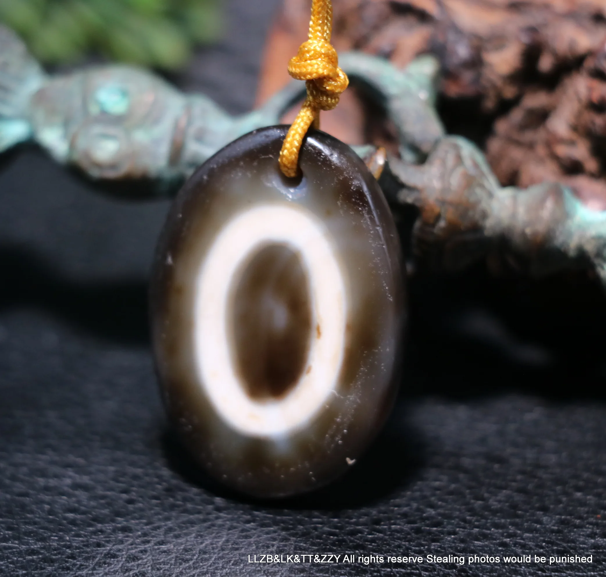 Unique Style Magic Energy Tibetan Old Agate 1 Eyed OM Word Goat eye dZi Bead Totem Amulet Pendant Timestown UPD220914A63