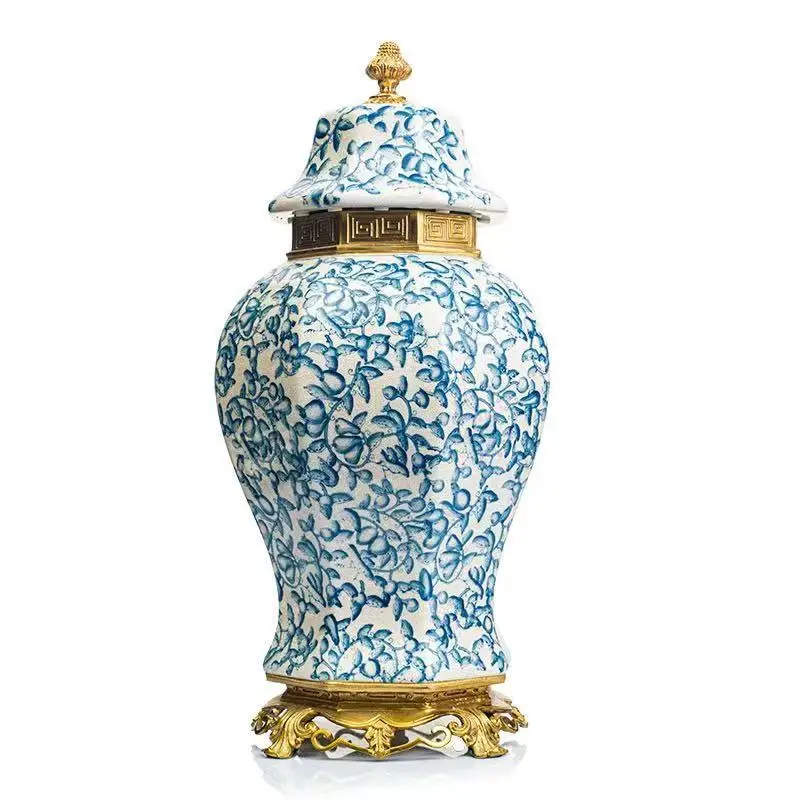porcelain classical ornaments, European ceramics with copper high-end luxury living room entrance soft furnishings