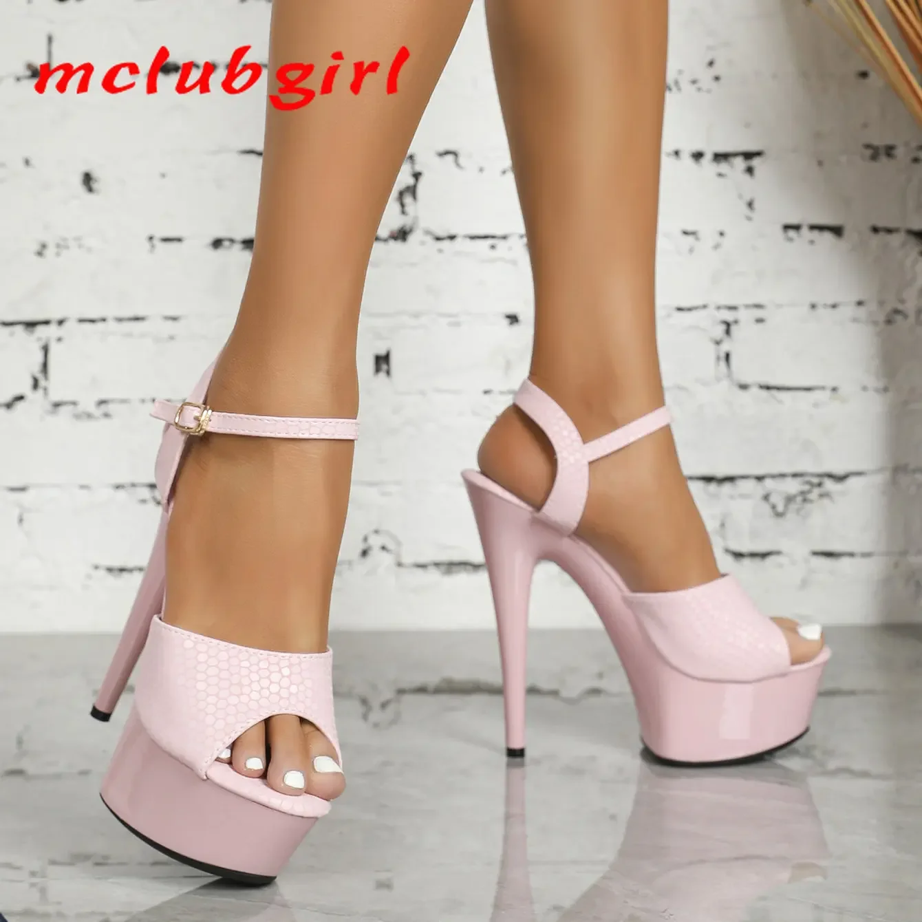 

2025 Mclubgirl/весенние женские пикантные сандалии на платформе на прозрачном каблуке, тапочки 15 см, обувь для девочек для вечеринок и клубов, Прямая распродажа 8661-A1