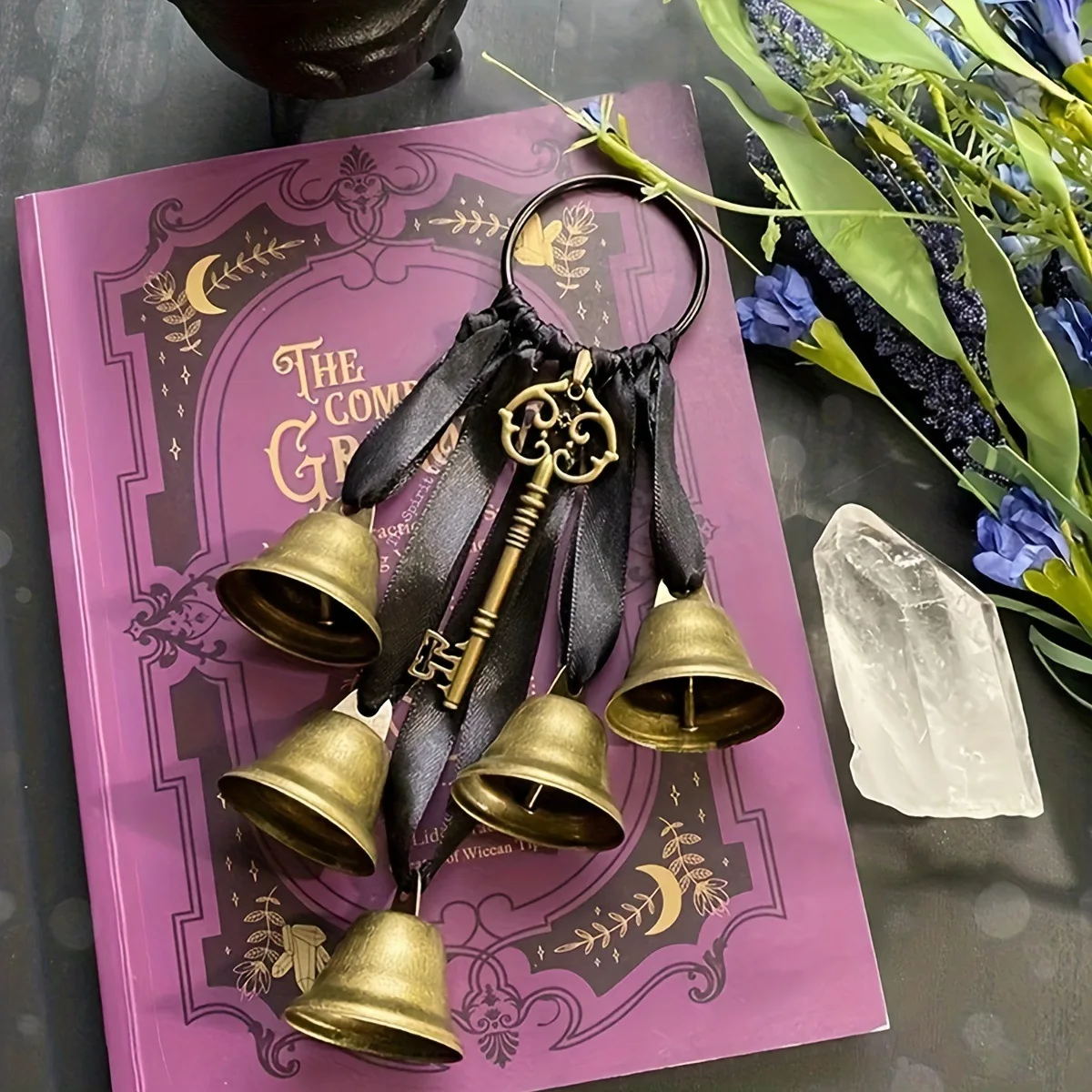 Sinos de vento de bruxa de ferro, sinos decorativos de maçaneta de porta, proteção para casa e decoração de quarto, pingente de suspensão não elétrico