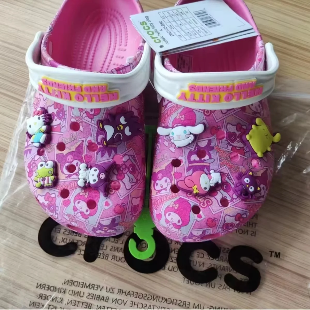 Estate Nuovo Sanrio Hello Kitty Sandali Ragazza Carina Kuromi Melody Crocs Pantofole per bambini Antiscivolo Fondo morbido Scarpe da spiaggia Regalo