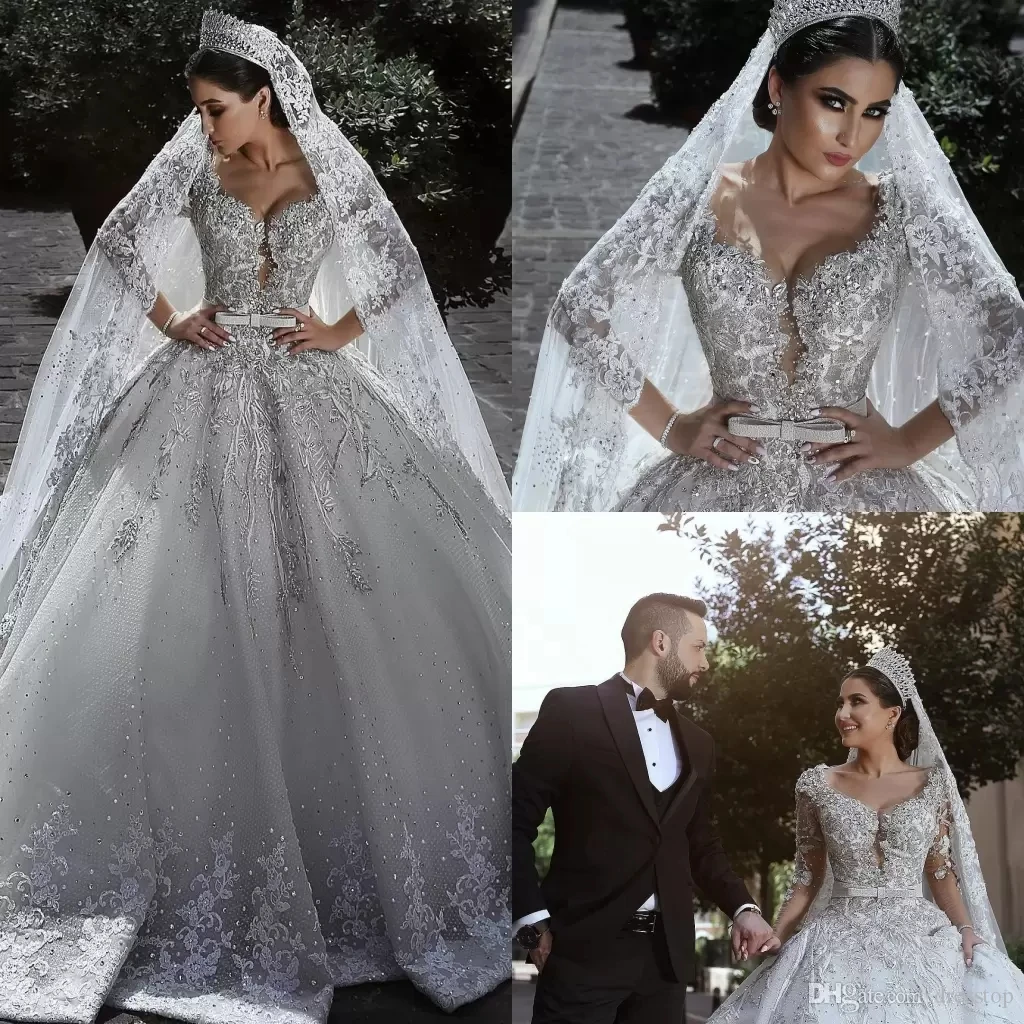 

Customized Luxury Lace Ball Gown Wedding Dresses V Neck Lace Crystal Bridal Gowns Robe De Mariée Plus Size Long Sleeve Wedding D