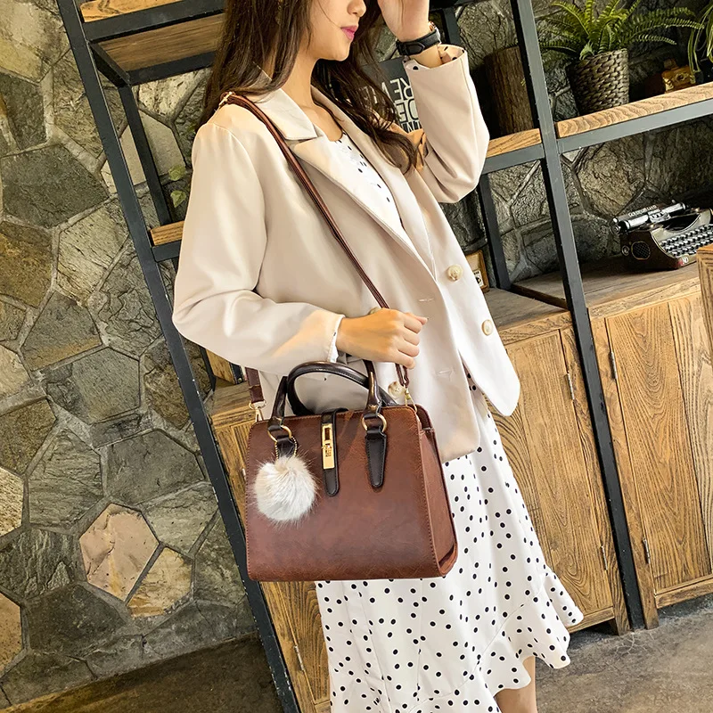 2024 New Fashion Trendy Women's Crossbody Bag, Novel and Versatile Handbag, Retro Shoulder Bag, Exquisite Small Square Bag