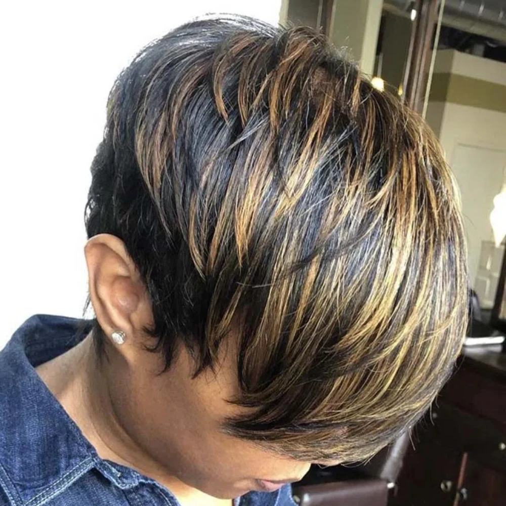 باروكات شعر طبيعي مفرود، شعر مستعار بقص عابث، أشقر، تسليط الضوء على شعر مستعار قصير الطبقات مع غرة تم قطعه مسبقًا للنساء ذوات البشرة السمراء، مصنوع آليًا