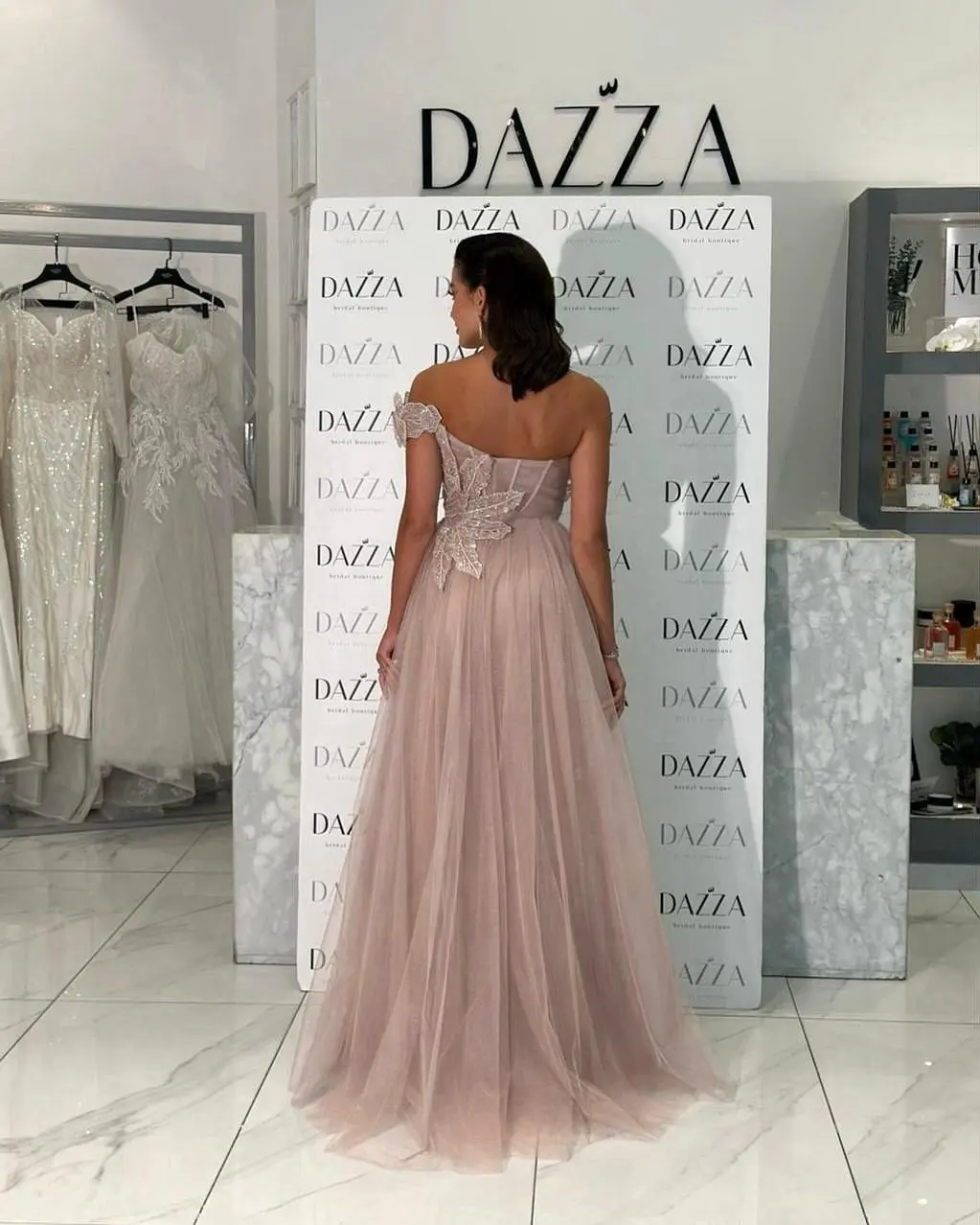 Meetlove واحد على الكتف بلا أكمام خط طول الأرض تول الدانتيل الديكور مخصص زين عارية الذراعين فساتين لحضور الحفلات الموسيقية للنساء