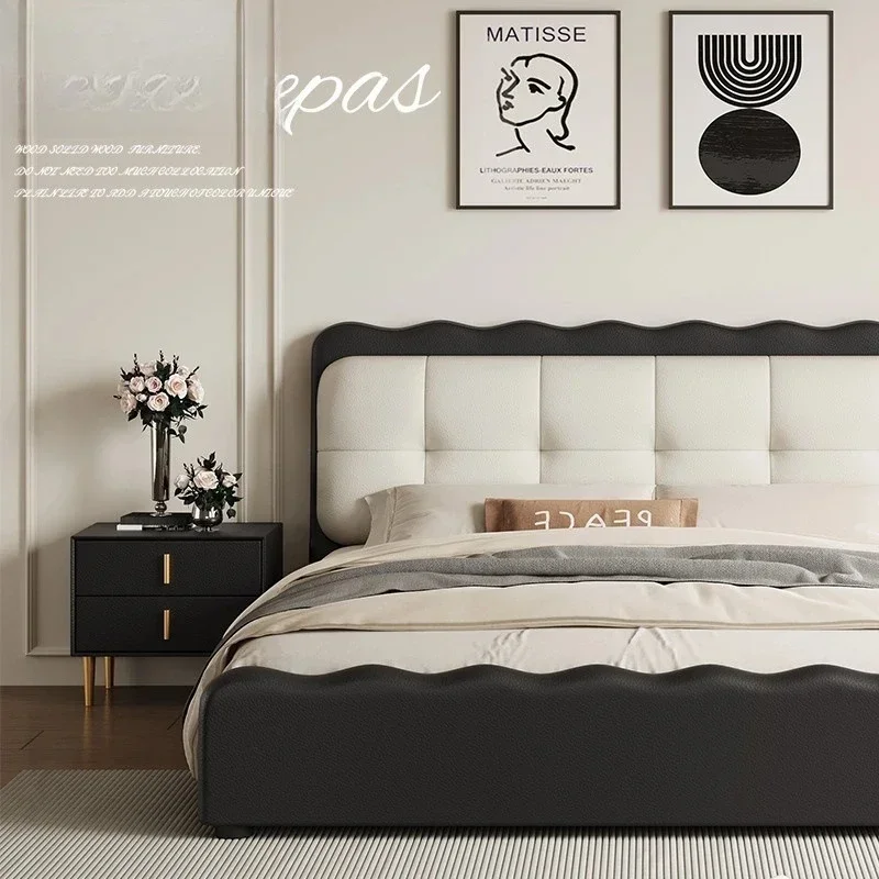 Cream wind retro bed master bedroom soft bag bed, Italian modern simple ripple bed retro wind double bed