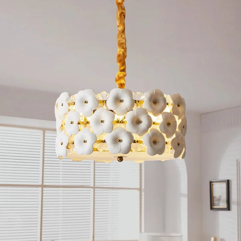 

French cream style petal chandelier, bedroom light luxury, idyllic style, romantic flowers, women's room, dining room, living