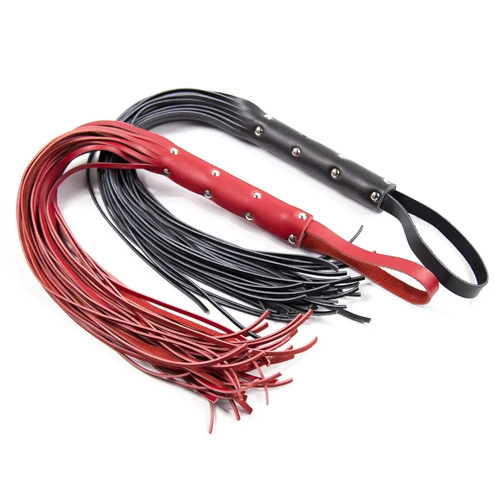 

62.5cm Handmade Genuine Leather Horse Whip Bull Whip for Horse Training Round Handle Punk Rivet with Wrist Strap