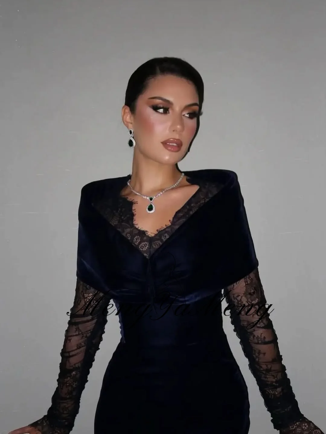 ZHUISHU Off the Shoulder Lace Long Sleeves Evening Gown V-Neck Mermaid Saudi Formal Event Dresses Customized Prom Party Gown