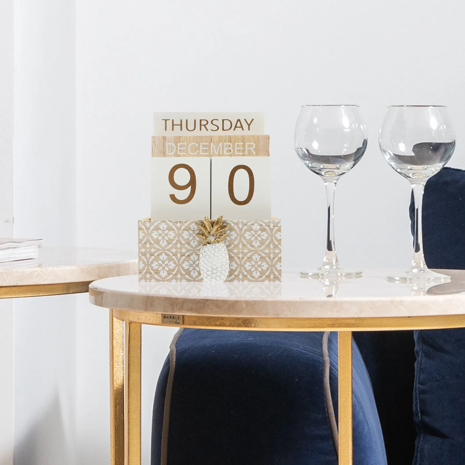 

Wooden Cube Calendar Reusable Desk Organizer for Office Home Hotel Wall Shelf Display Month Date Day Perpetual Function