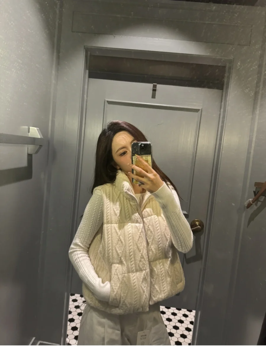 ETJ 2025 Winter new women's elegant fashion standing collar sleeveless warm thick knitted cotton vest