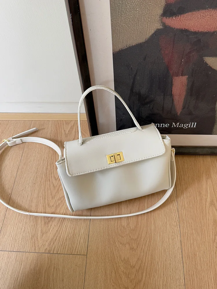 2025 nouveau mini sac à bandoulière rétro automne et hiver, petit sac carré à la mode et décontracté, épaule unique polyvalente