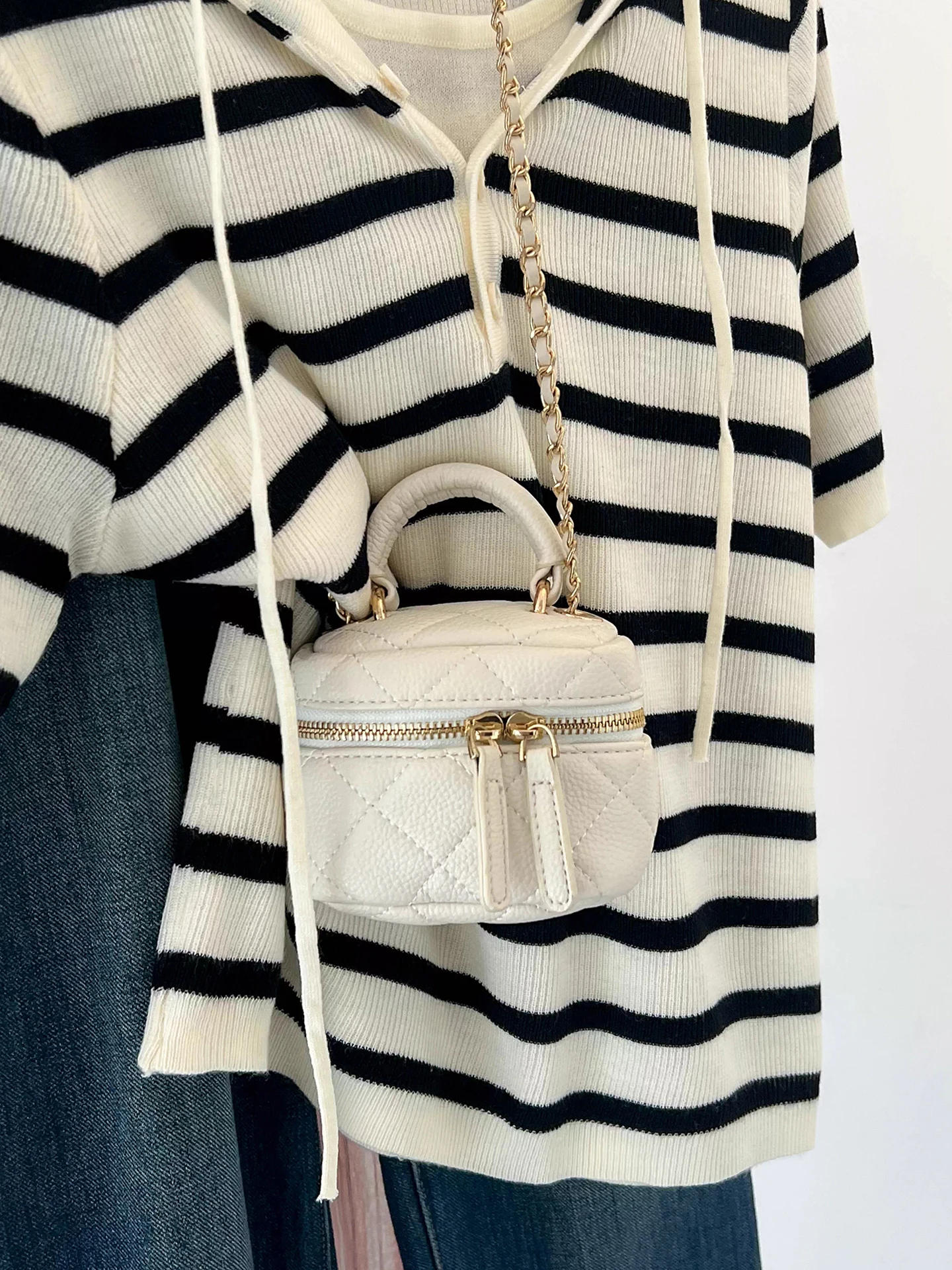 ゆったりとした韓国風ニットトップス、ドローストリングフード、カラーブロック、夏のカジュアル、通気性のある半袖セーター（女性用）