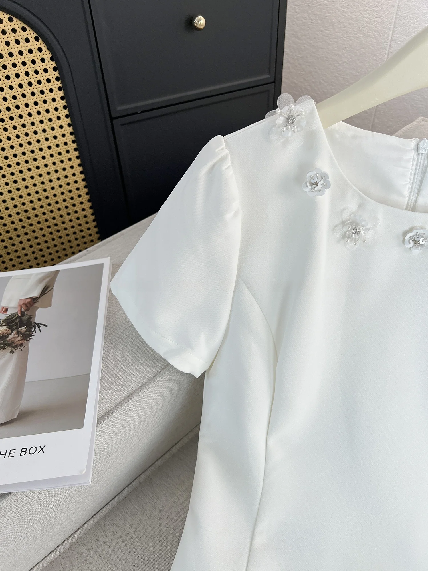 Ele بسيط صيف جديد Faion ort Sve ثلاثية الأبعاد زهرة مزين الدكتور Sli تنورة متجددة الهواء ألف خط صورة ظلية لباس غير رسمي