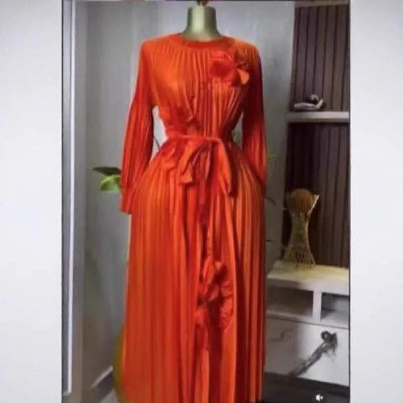 Sukienka Miyake Plisowana Jednolita Kolor Lampionowy Rękaw Ręcznie Robione Koraliki Ozdobne Kwiaty Okrągły Dekolt Afrykańska Luźna Sukienka Nowość Lato 2025