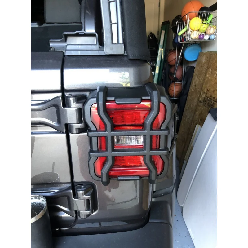 

Suitable JL Cover 18-22 JL Modified Reinforced Tail Light Frame Protector