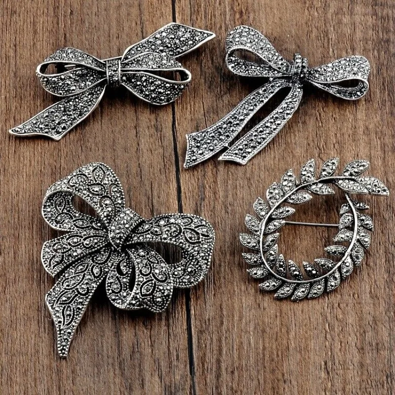 Fashion Retro Alloy Brooch Bow Pin Clothing for Women Jewelry Hot Sale