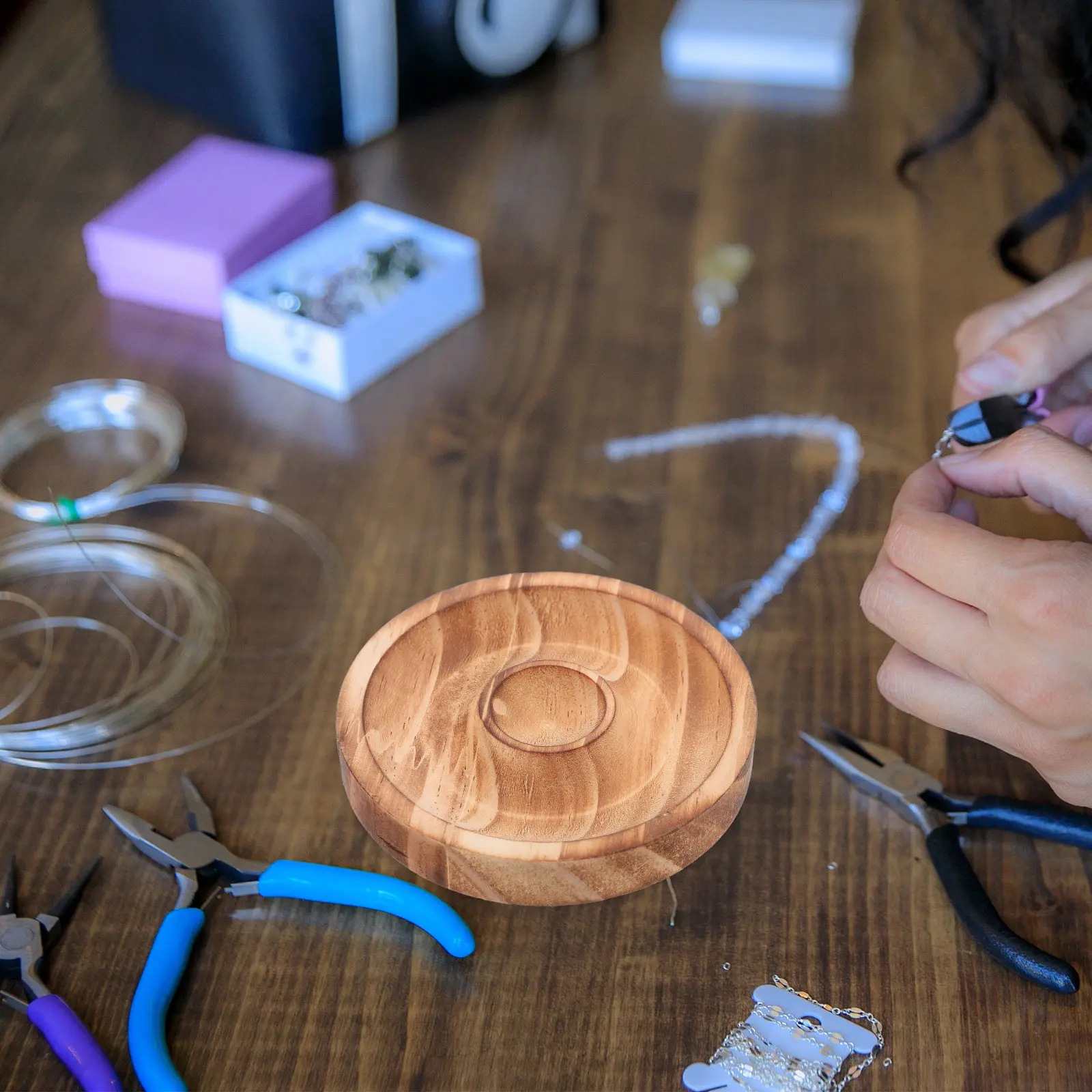 

Деревянный поднос для демонстрации украшений с гладкой отделкой, компактный дизайн, держатель для колец, браслетов, бусинных браслетов