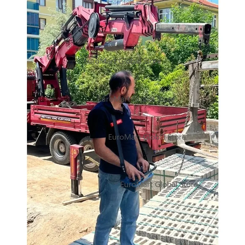 

Универсальные аксессуары для четырехрычажных кранов оснащены гидравлическими насосами.