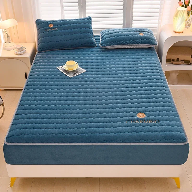 2024 Winter High Weight Plus Velvet Antibacterial Embroidery Quilted Mattress Protector, Mattress Cover Home Furnishings