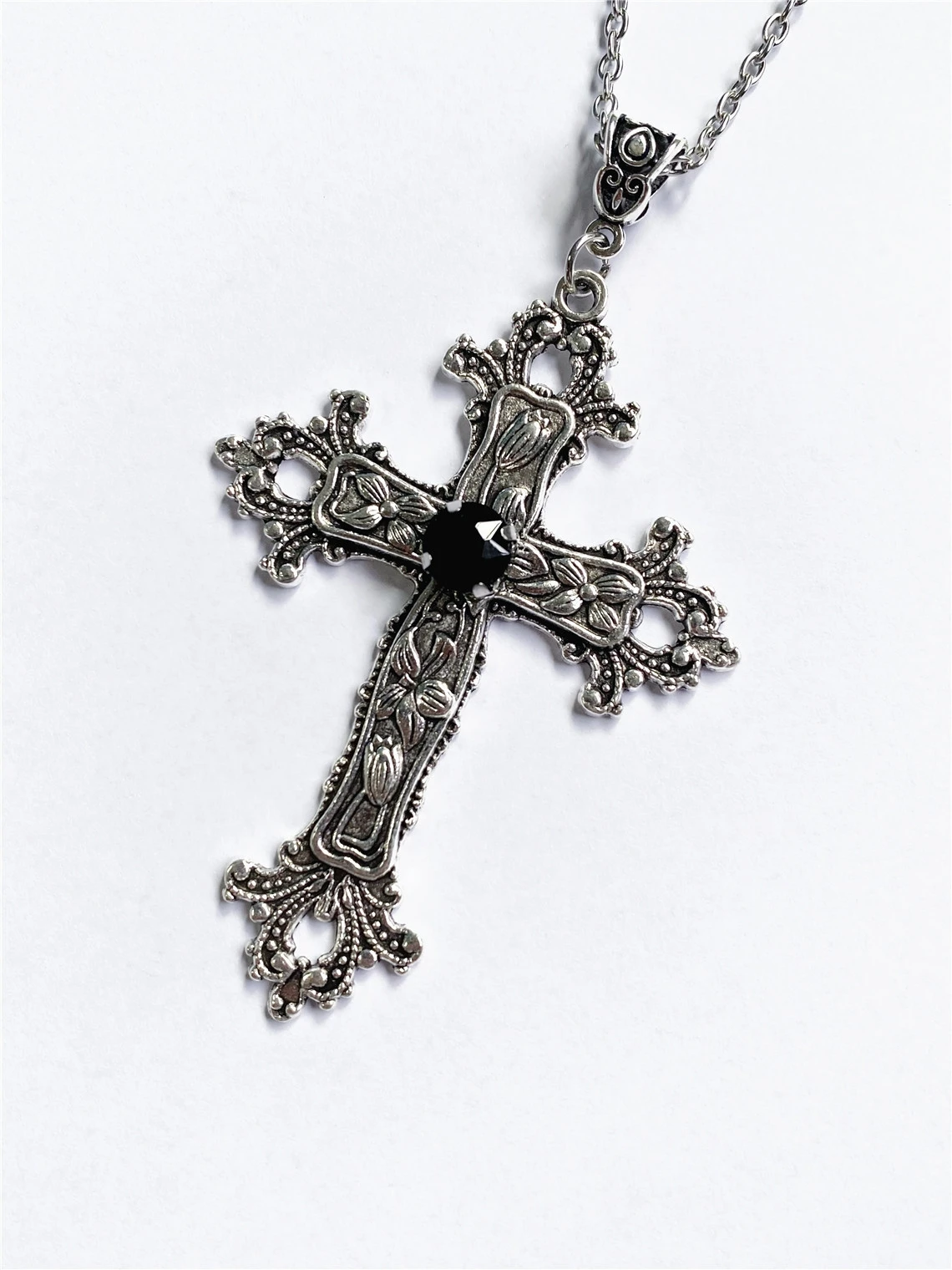 Modische Vintage Flammenkreuz-Anhänger Halskette für Damen und Herren, Lange Kette, Punk Goth Trendige Accessoires, Choker Gothic Schmuck – Detail 11
