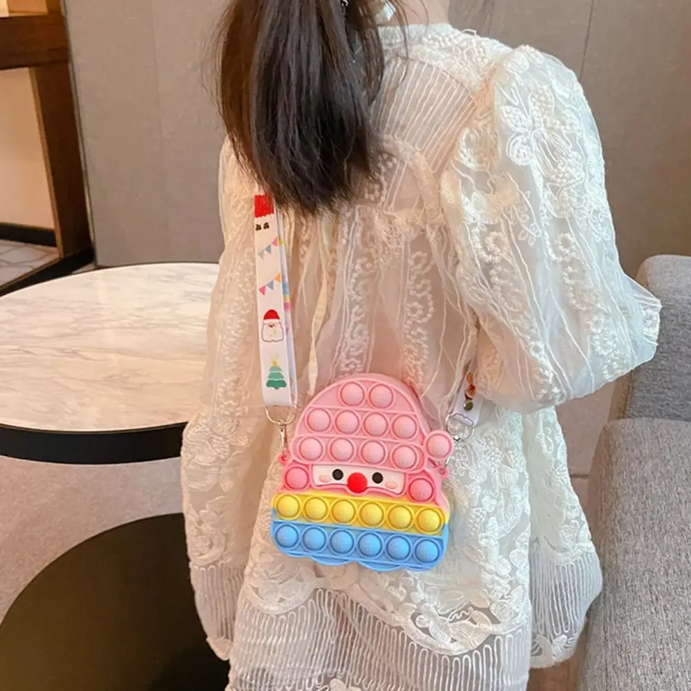 

Rodentic Pioneer Santa Claus Shoulder Bag Cartoon Card Bag Christmas Crossbody Bag Mini Bag Lightweight Silicone Coin Purse Girl
