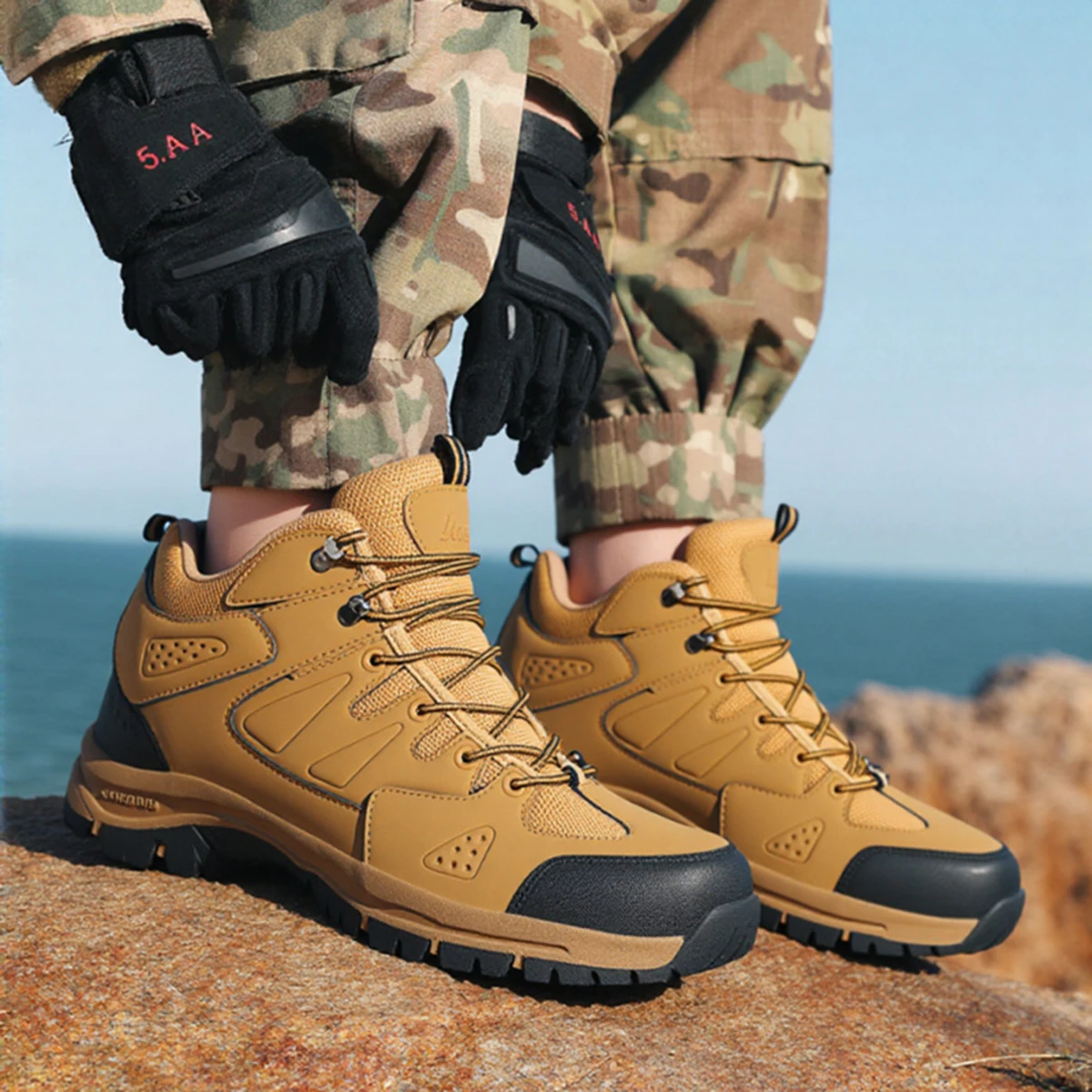 

High-Top Men Hiking Boot Winter Outdoor Shoes Lace-Up Non-slip Sports Casual Trekking Boots Man Suede Warm Shoes